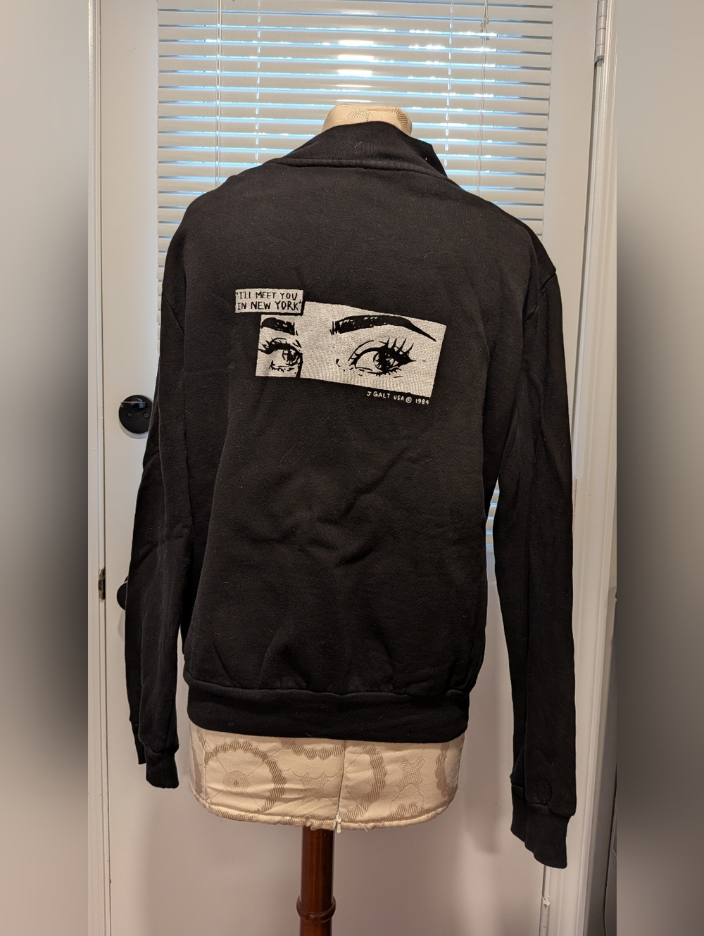 I'll Meet You In New York Button Down Sweatshirt Size Medium